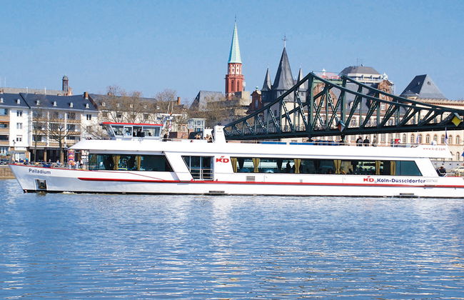 Schifffahrt mit Panoramablick auf Frankfurt - Foto 1