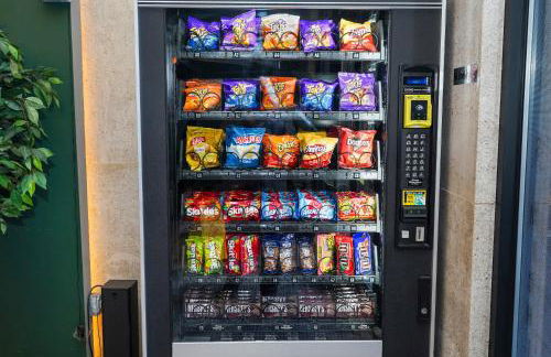 Luxury 6BR Suite with Pool Table Sleeps 12 Perfect for Group Stay Near McCormick Place, Grant Park and Soldier Field - Foto 41