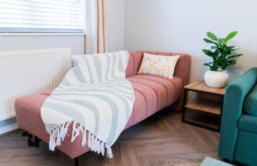 Luxe 3BR - 8 Min to Town Centre - Bradgate Park Leicester - Parking - Garden - Foto 13