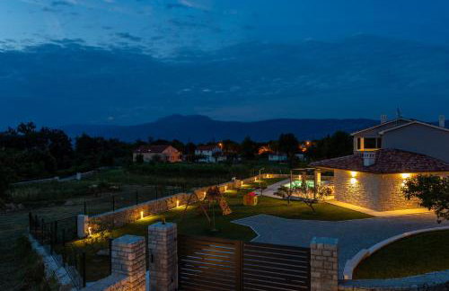 Amazing design villa Aeris with private pool, high level of privacy - WiiBuk - Foto 9