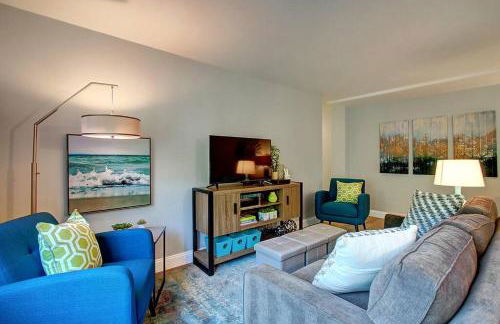 Modern Coastal Downtown, King bed, Work Desk, Kitchen - Foto 14