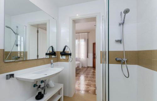 YourHouse Can Bombarda for groups up to 10 guests, perfect for cycling - Photo 34