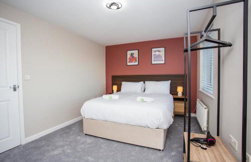 Vacant Nest Cleveland Close Central Parking - Photo 6