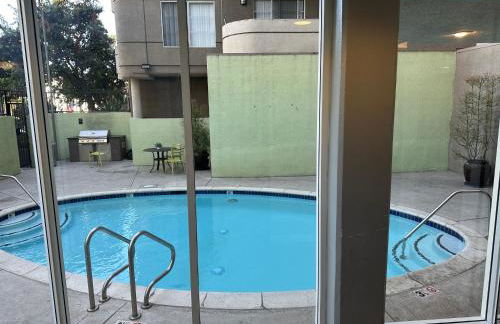 Mid-City Charm 2BR Near LAs Hotspots! - Foto 5