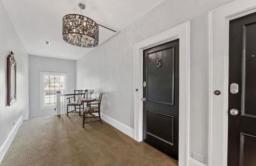 Contemporary gem in the Heart of Myers Park - Foto 25