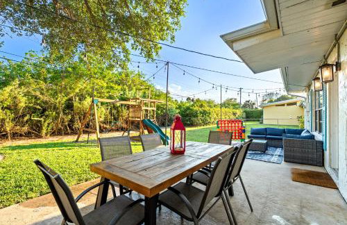 Surf Drive - Ultimate Beach Getaway for Families - Photo 72