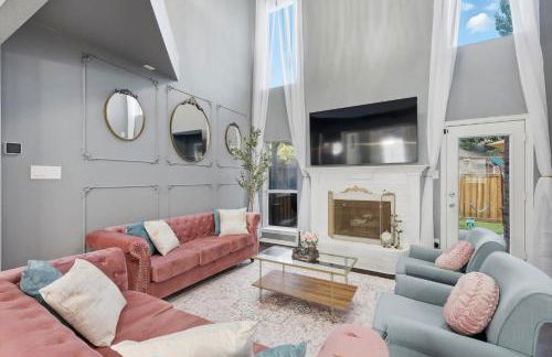 Parisian-Inspired 5-BD w Pool Playground Cinema - Foto 10