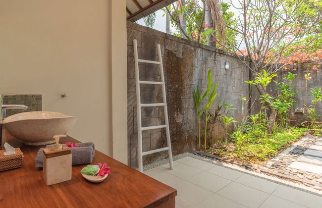 Villa Lotus Kayuputih - Foto 25