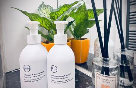 High Rise Apartment - Photo 17