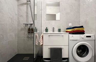 PARIS-MONTROUGE Magnifique appartement- très cosy pour 1 - 6 personnes refait à NEUF -ENTIRE APARTMENT LUXURIOUS AND WARM -Montrouge Paris 14ème - Proche Aéroport Orly Parc Expositions Porte de Versailles FREE WIFI GRATUIT - Foto 23