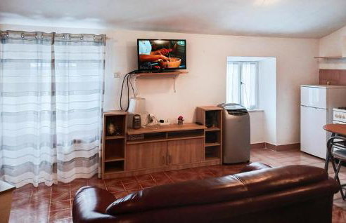 Amazing Home In Koromacno - Foto 12