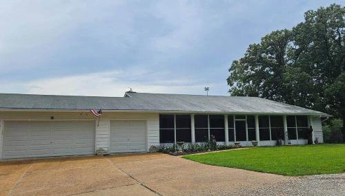 Spacious Cabin Retreat - Sleeps 12 -1hr from STL - Foto 2