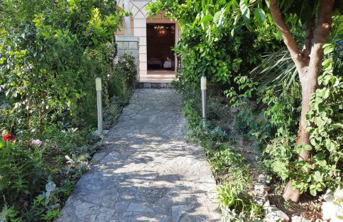 Apartments Zlosilo - Photo 42