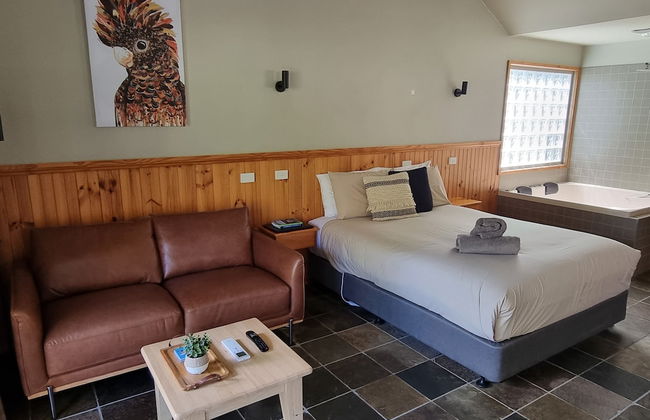 D'Altons Studios - Photo 3