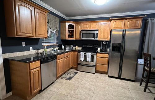 Modern 2 BR near shops, WD fast WiFI 2000mbps 10 min to beach Bliss 7 - Foto 1