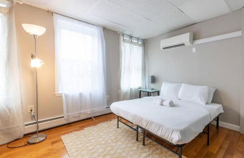 Central 3 Bed 1 Bath in Historic Building - Foto 17