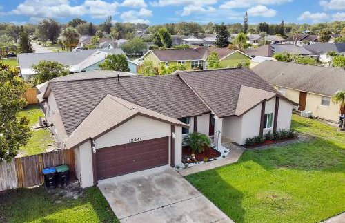Spacious 4-Bedroom Villa Near Disney World - Foto 45