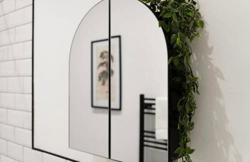 Convenient 2BR Stay on Gladstone Street Near Transport - Photo 39