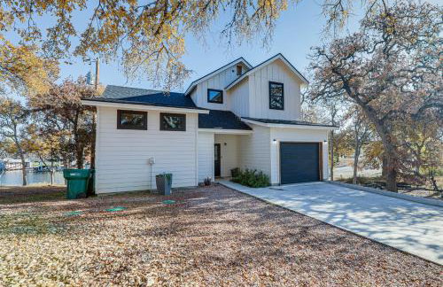 Pet-Friendly Lake LBJ Retreat with Deck and Hot Tub! - Foto 2