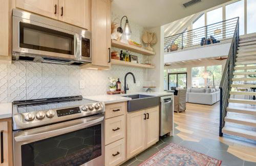 Waterfront Granbury Home with Electric Fireplace! - Foto 12