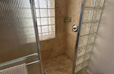 Spacious Naples Lakefront Pool Home Minutes from Downtown! - Foto 27