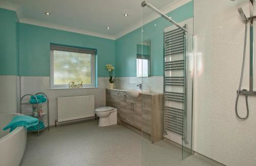 Quarter Acre House - Photo 13