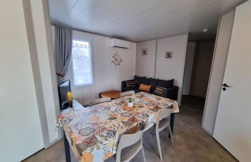 Chalet 19 Cosy bord de Lac, dans domaine avec piscine couverte accueil 4 voyageurs LOUMAELOU - Foto 7