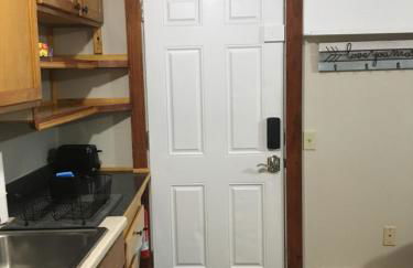 Just Like Being at Home- Newly Renovated Unit - Foto 18