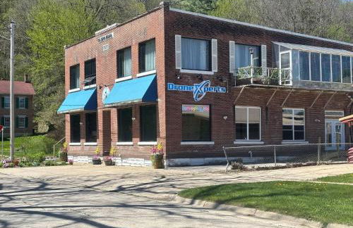 Suite A 2 BR w/ Bridge St. view - Foto 35