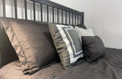 Room 3 - Cozy Queen (Shared Bathroom) - Foto 2