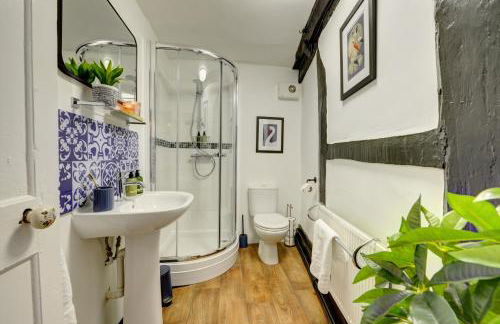 Loft Cottage by Spa Town Property - 2 Bed Tudor Retreat Near to Stratford-upon-Avon, Warwick & Solihull - Foto 27