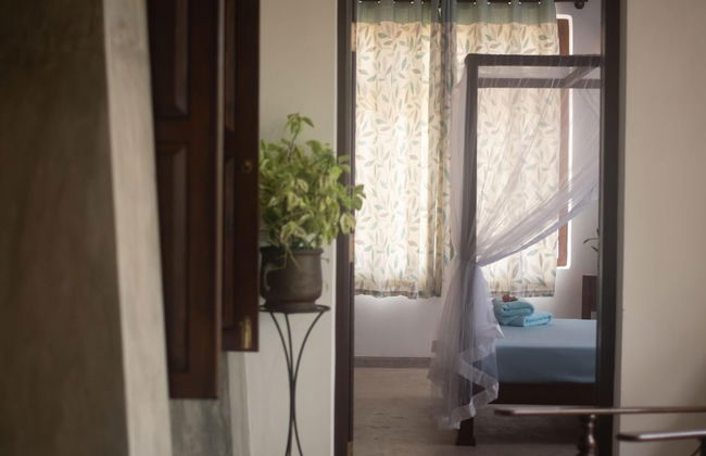 Galle Large Serviced Villa Near Beaches & Fort - Photo 3