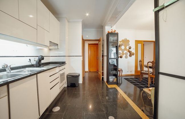 Arcozelo Pool Garage by Vacationy - Photo 37