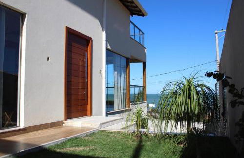 Casa com mezanino, de frente para o mar - Foto 1