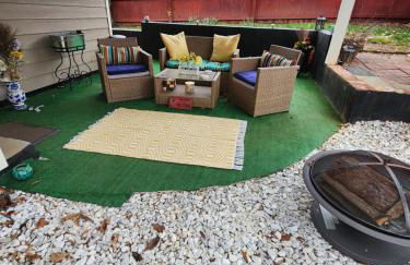 Spacious Newly Renovated Home - Foto 12