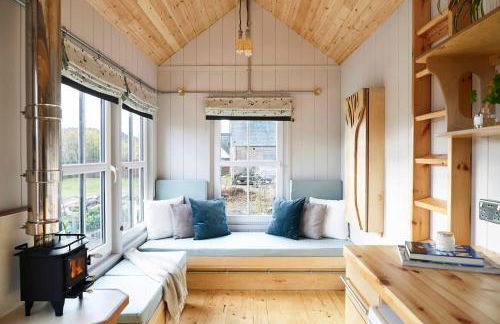 Aileen - Unique tiny house with wood fired roll top bath in heart of the Cairngorms - Foto 1
