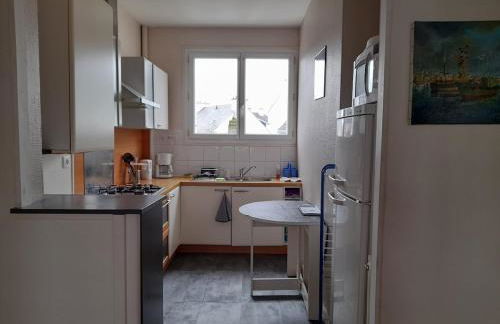 T3 prés de la gare et centre Lorient Parking - Foto 7