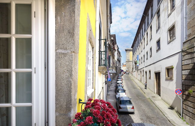 Bright 3BR Flat w/ AC in City Center by LovelyStay - Photo 68