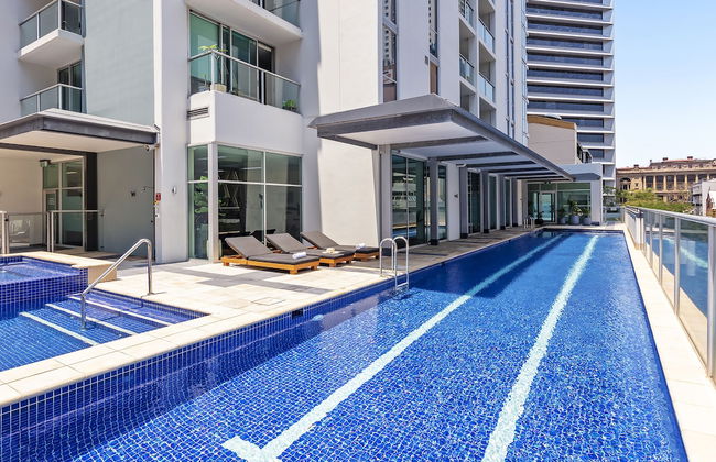 Oaks Brisbane Festival Suites - Photo 59