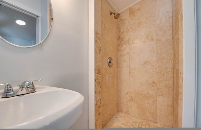 New The Cottage at James House - Photo 11