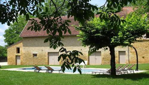 Domaine avec piscine à Milhac dans le Lot 4 étoiles 2 gîtes - Foto 3