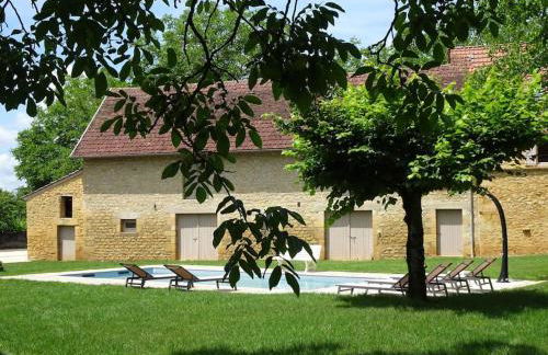 Domaine avec piscine à Milhac dans le Lot 4 étoiles 2 gîtes - Foto 3