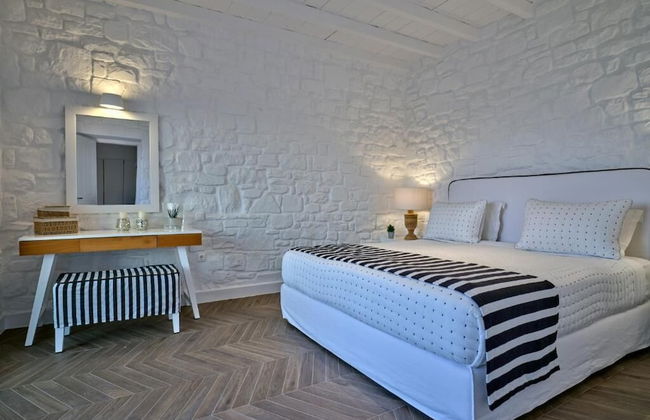 Empire Luxury Villas - Photo 5