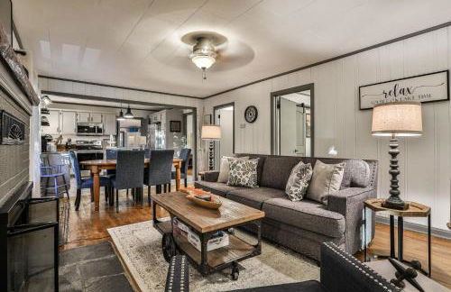 WET FEET RETREAT - Cottage on Lake Blue Ridge - Foto 10