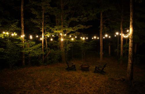 Waterfront Durham Getaway with Deck and Trails! - Foto 28