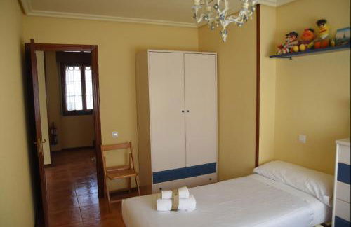 Chalet en urbanización con piscina - Foto 33