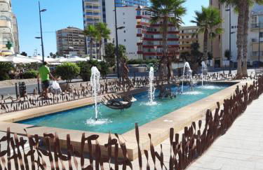 Ático centrico, 50m de la playa, vista al mar y al Peñon, gran terraza, parking, wifi fibra - Photo 32