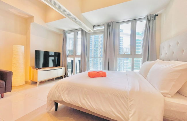 Uptown Parksuites 2 - Photo 4