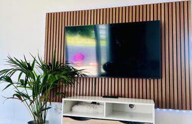 Woodingdean Contractor Pad - FREE Car & Van Parking - Foto 40