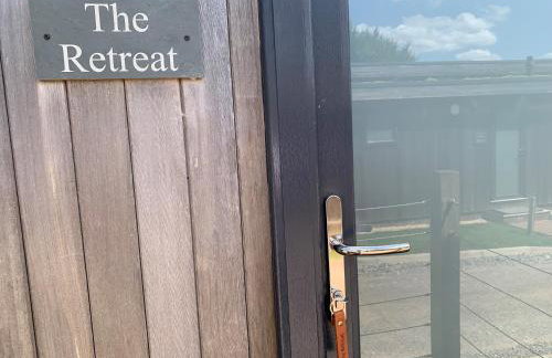 The Retreat, Strawberryfield Park - Photo 23